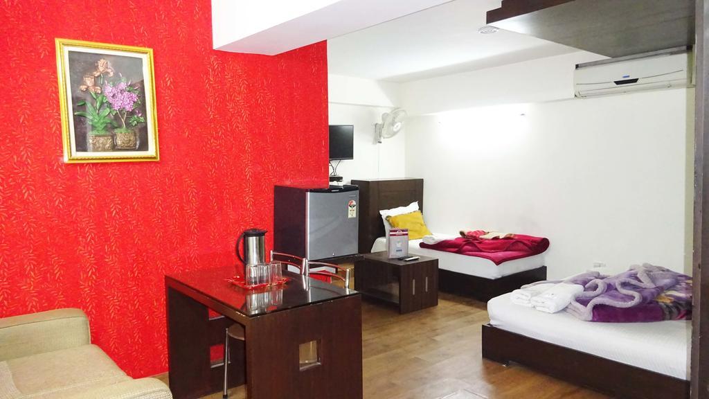 Hotel Durga International Нью-Дели Экстерьер фото