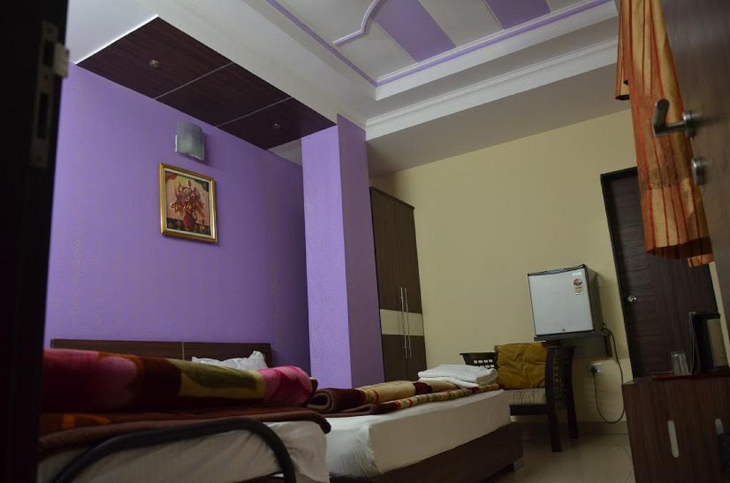 Hotel Durga International Нью-Дели Экстерьер фото