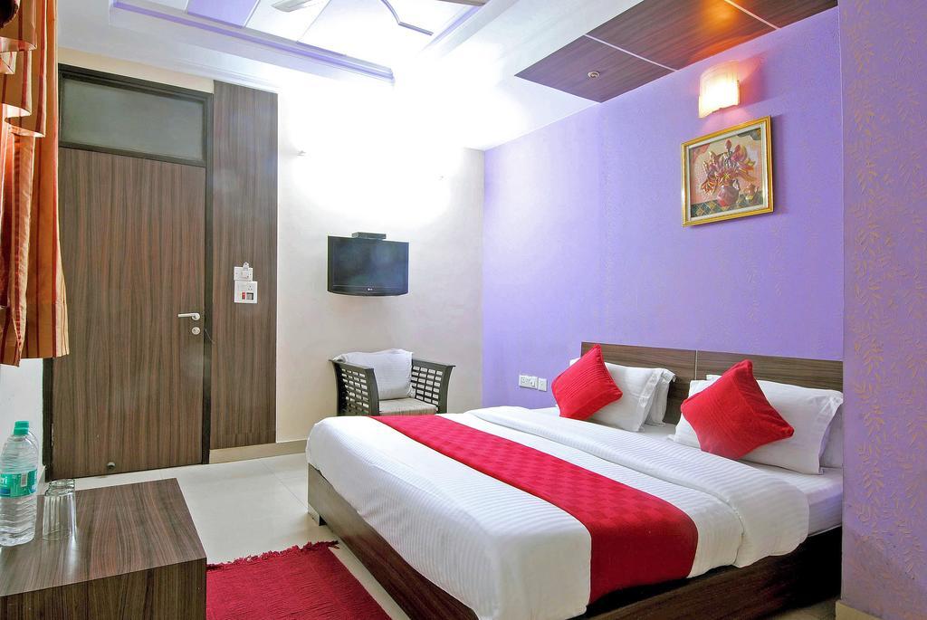Hotel Durga International Нью-Дели Экстерьер фото