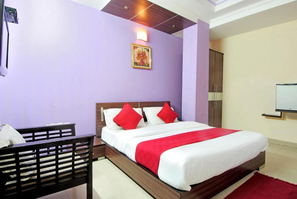 Hotel Durga International Нью-Дели Номер фото