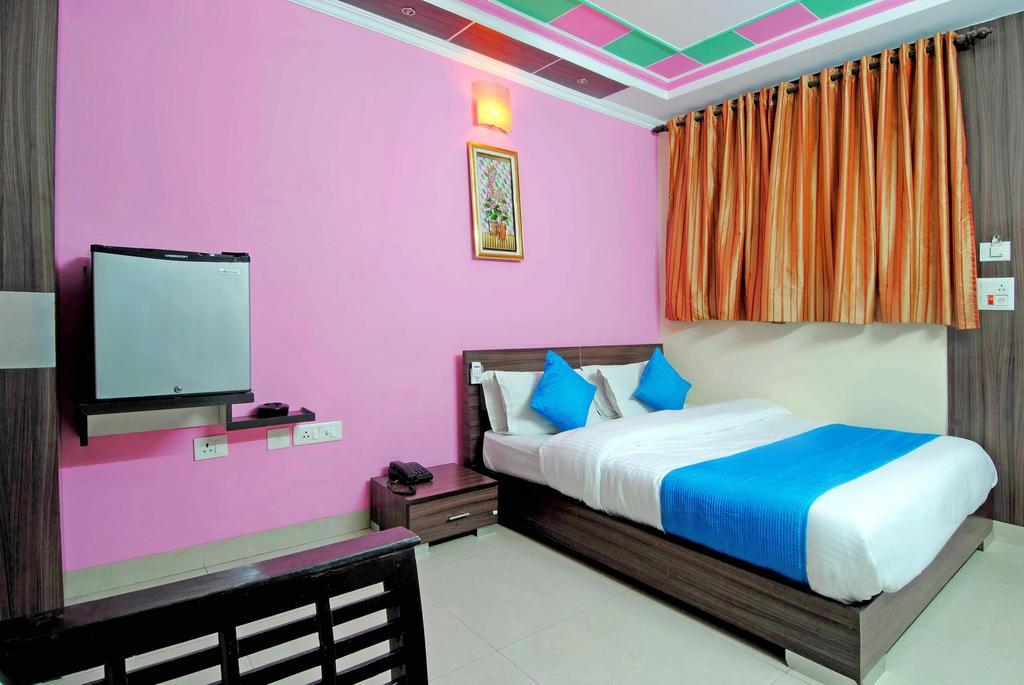 Hotel Durga International Нью-Дели Номер фото
