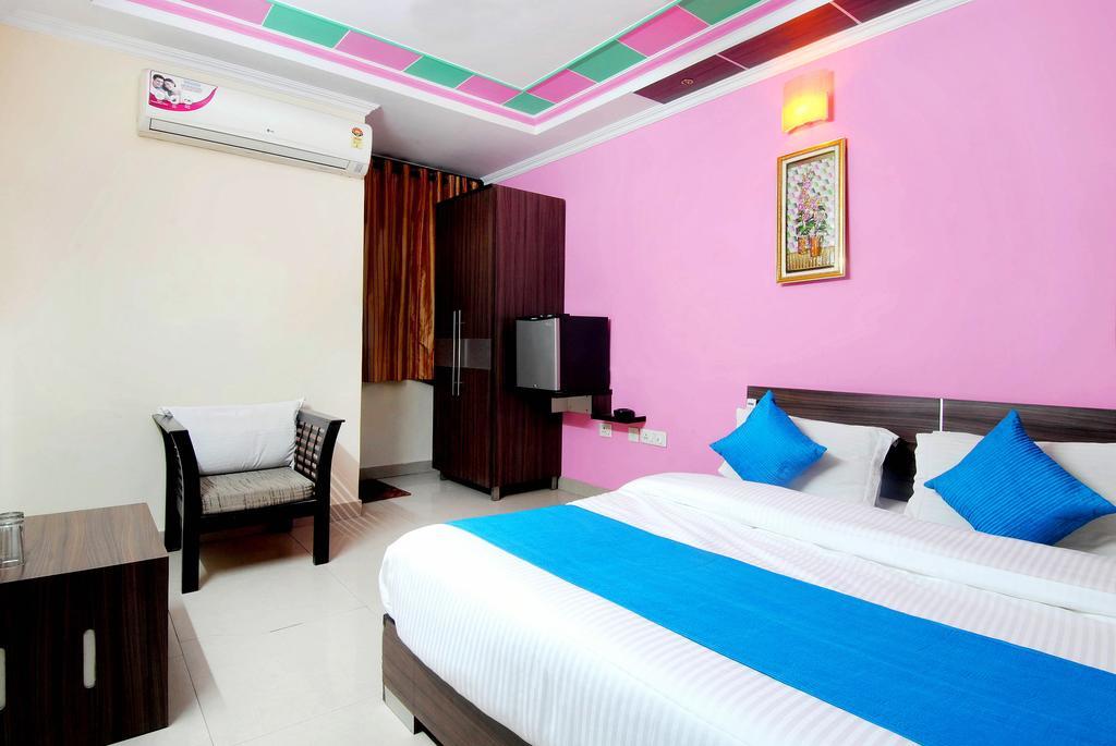 Hotel Durga International Нью-Дели Номер фото