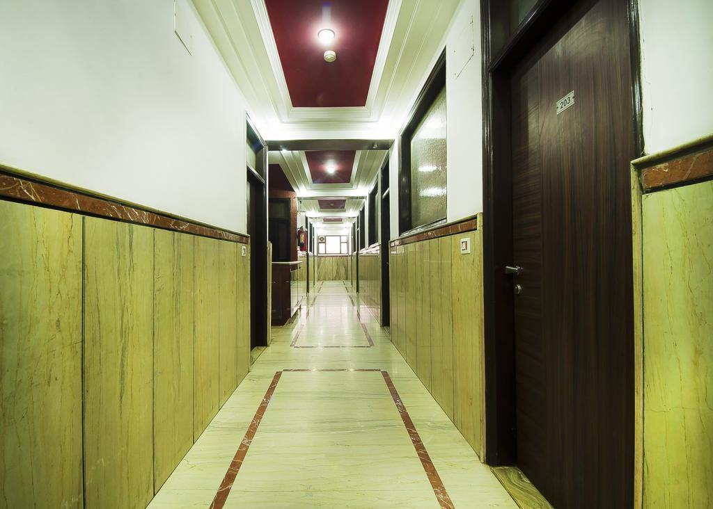 Hotel Durga International Нью-Дели Экстерьер фото